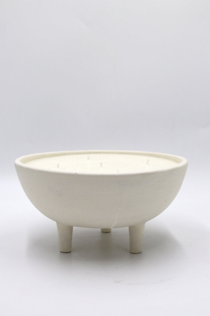 Dione collection soya wax scented luxury candle, hand poured in Dubai