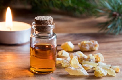 Frankincense essential oil, Therapeutic grade