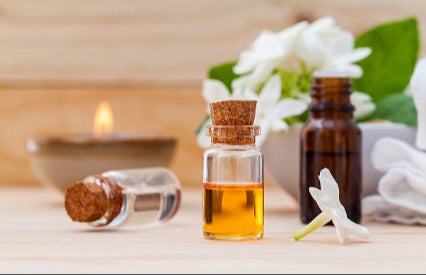 Jasmine essential oil, Therapeutic grade