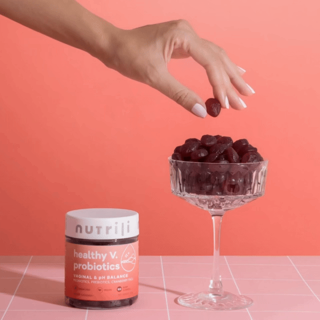 Cranberry probiotic capsules for women’s health